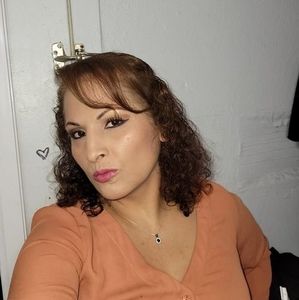 Meet your Posher, Juana